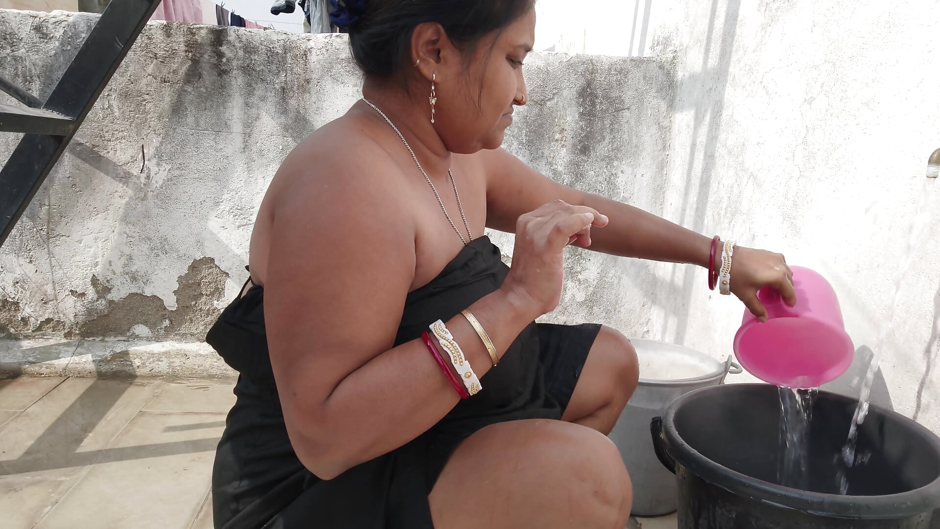 Bathing video in terrace