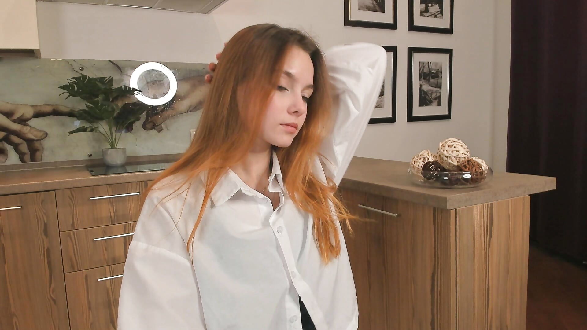 a little dance - vídeo de MaudAcors modelo de câmara