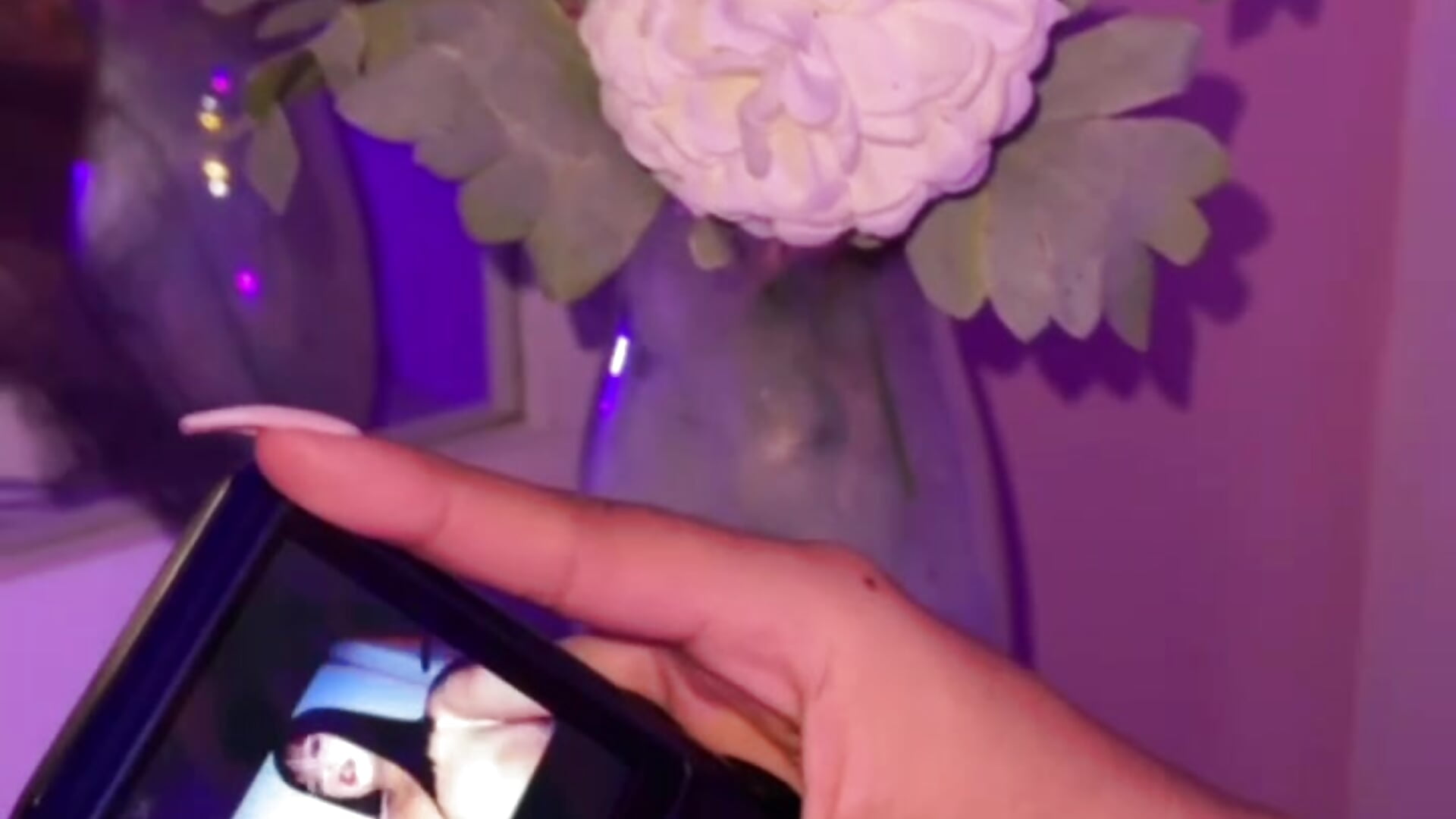 A NAUGHTY PHOTO FOR YOU 💜 - video by mia_bonneett cam model