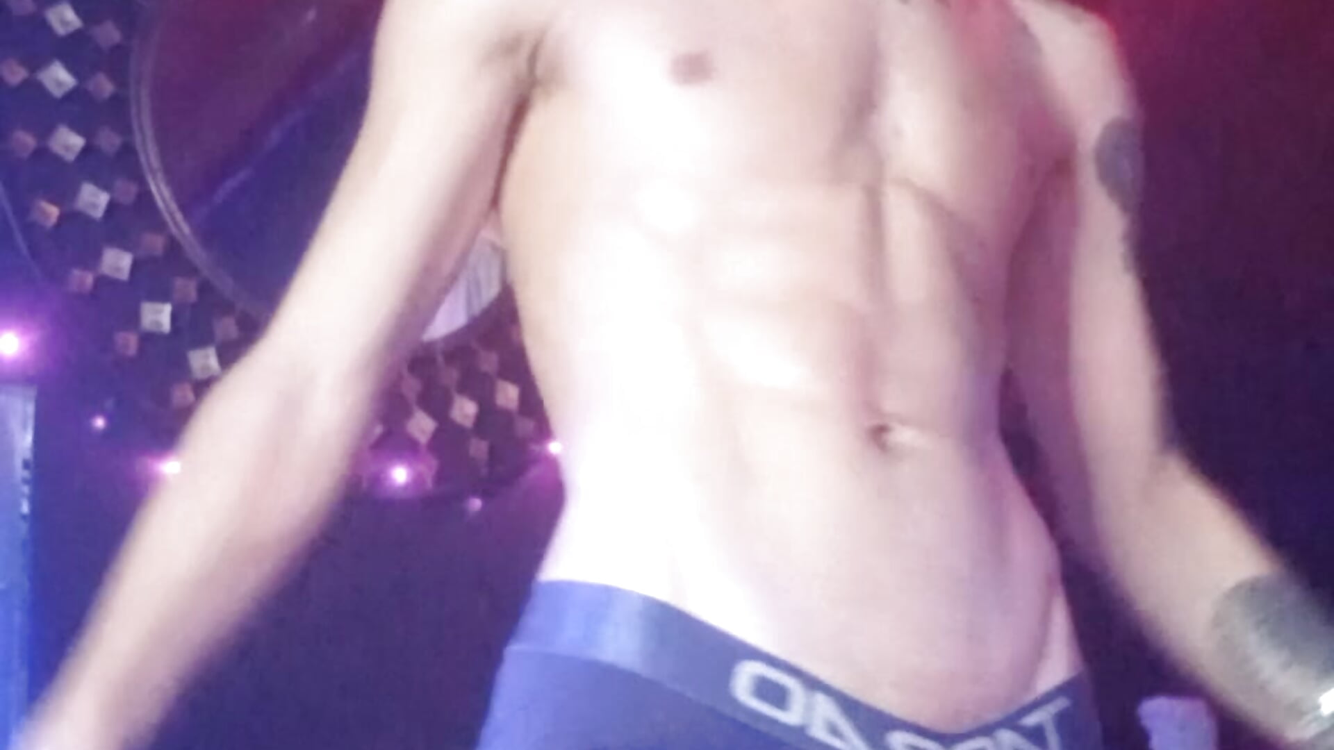 Come with Santa and sit on my lap 🎅 - video oleh Godly_huan kamera model