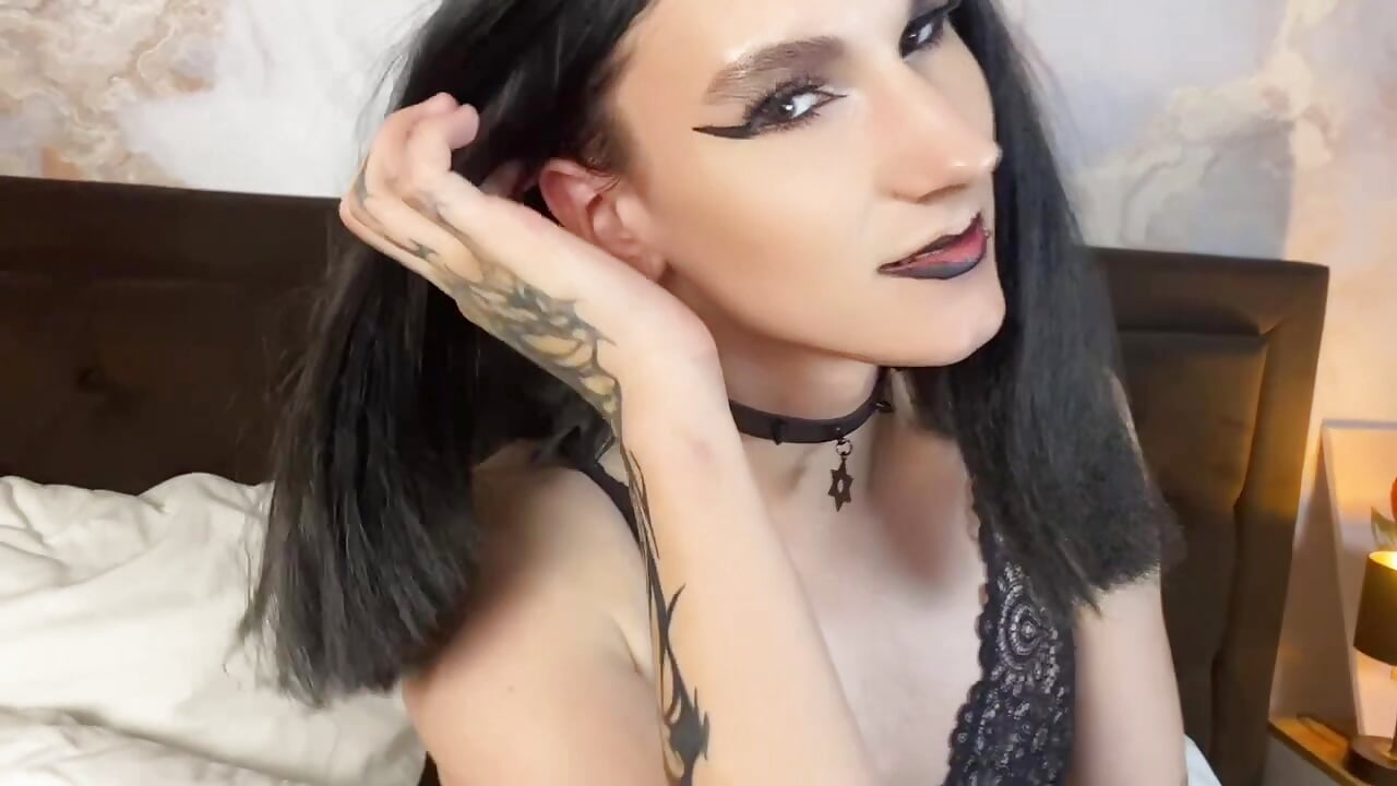 Dressing me passionate 💦 – видео вебкам-модели FillDammon