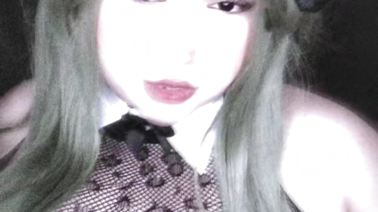 Halloween 🎃👅 - video od modelky/modela sharyl_24