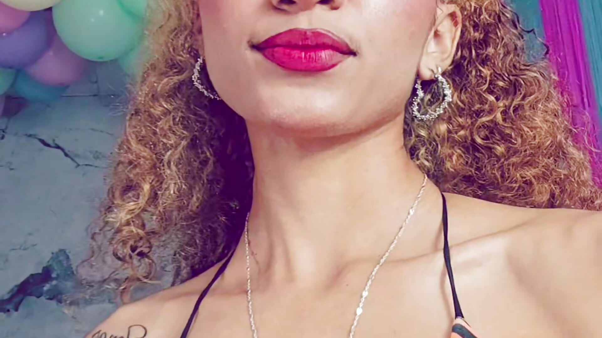 Love - відео від вебкаммоделі Charlotte_Love10