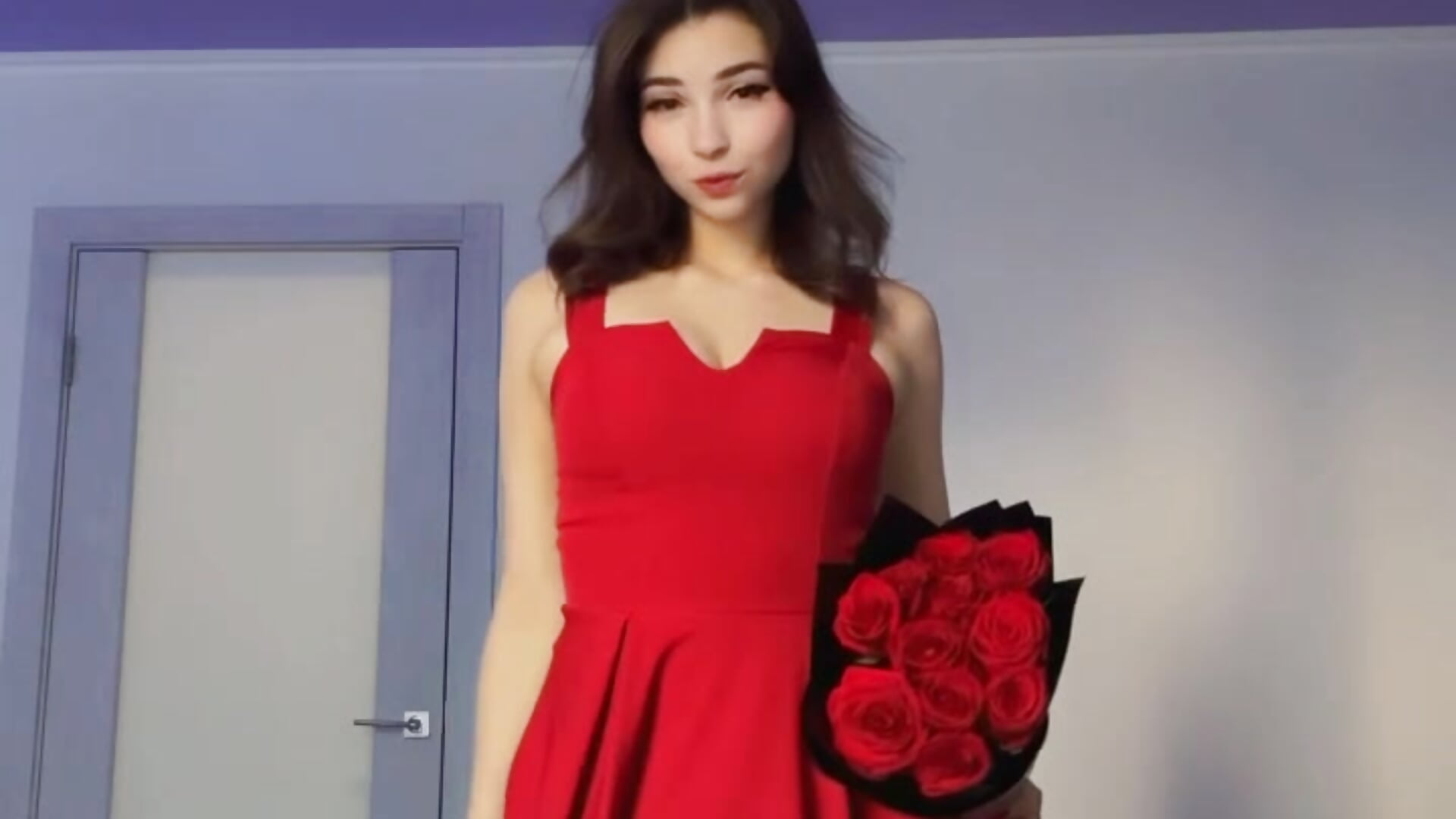 The Red Queen from Disney - video by Beg_me_now cam model