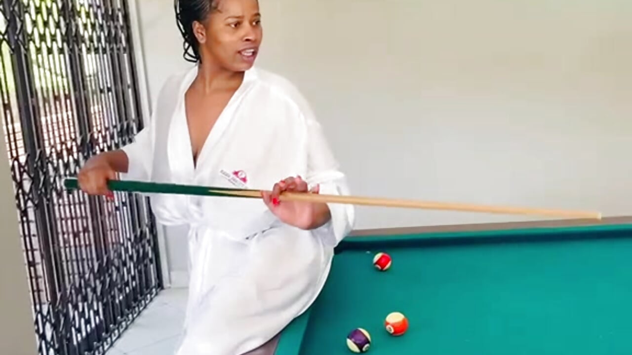 Pool 🎱  shot – video od webkamerové modelky sexy_boobs97