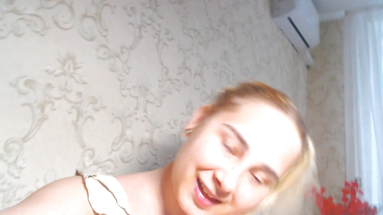Hi. How's your day going? 😉 - video by DolphinDreams cam model