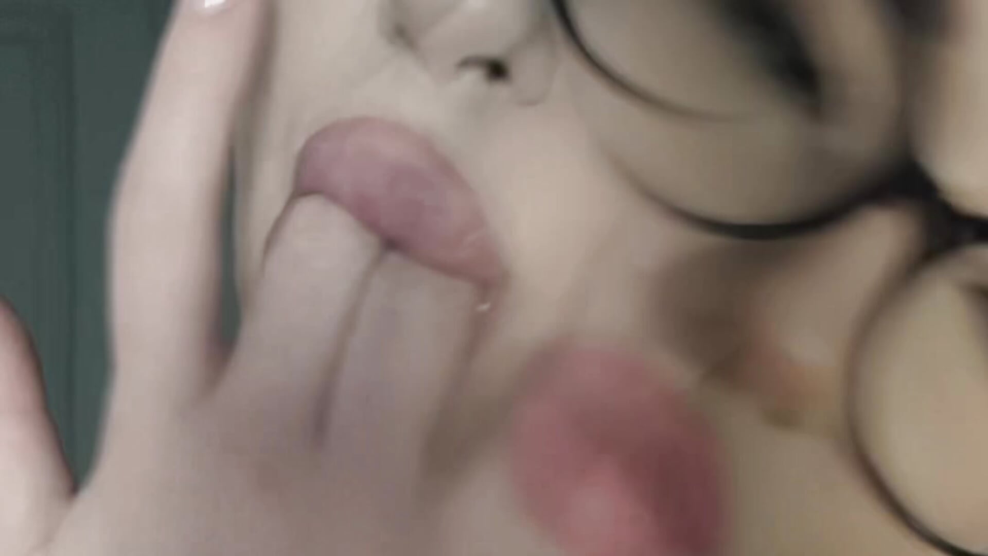 Let me seduce you… 🤍😏 – video modela na kameri IvyNoirr