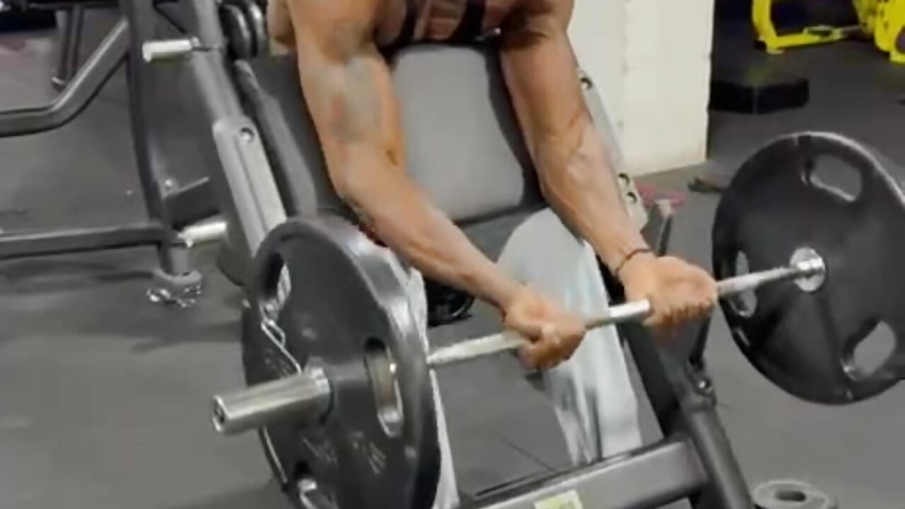 gym routine 1 - video của người mẫu cam hunter_biggest