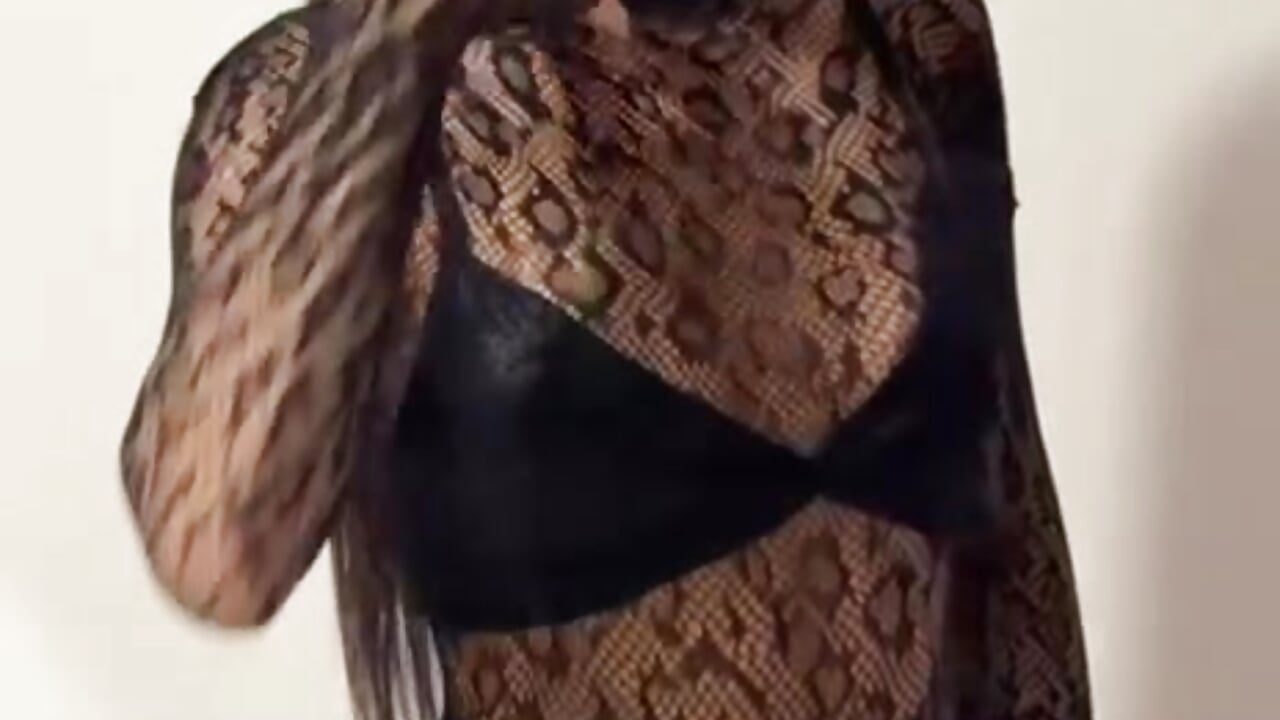 Hi my love! I hope you have a wonderful 🎃 HALLOWEENNN 🎃Today I’m dressed as a sexy leopard—I hope - video by kaily_sweet1 cam model