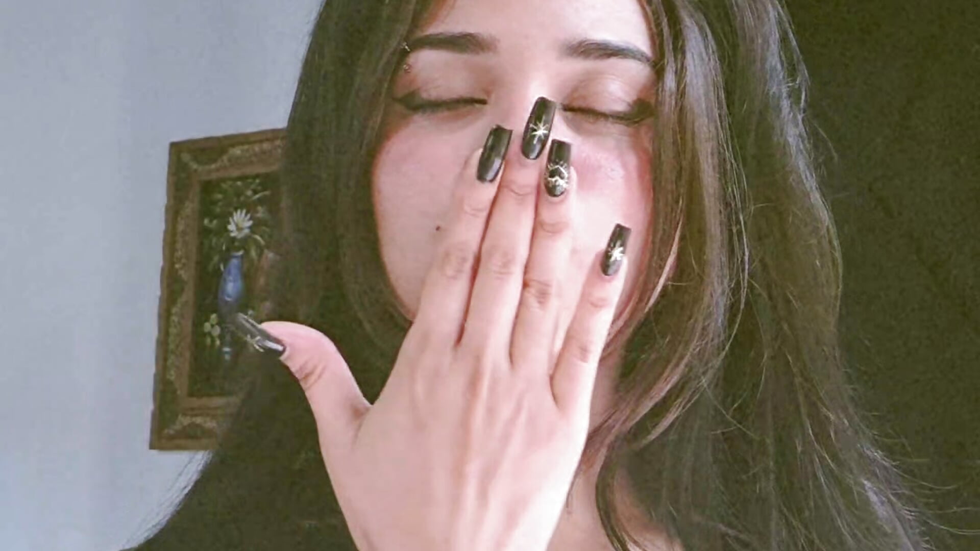 MUAK!! - video by Lune_Claire cam model