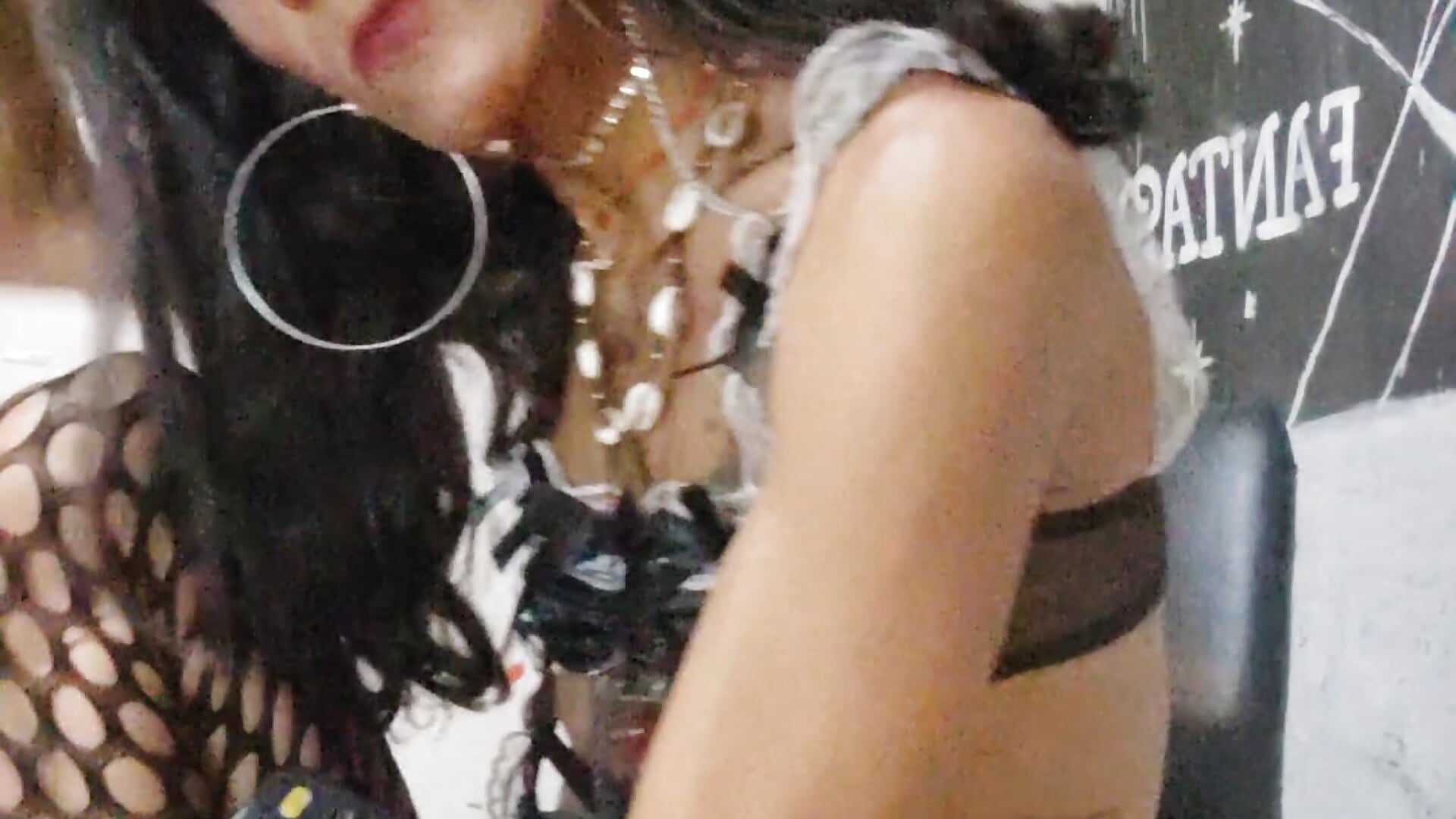 1000001133 - video by Lobaveterana_sex cam model