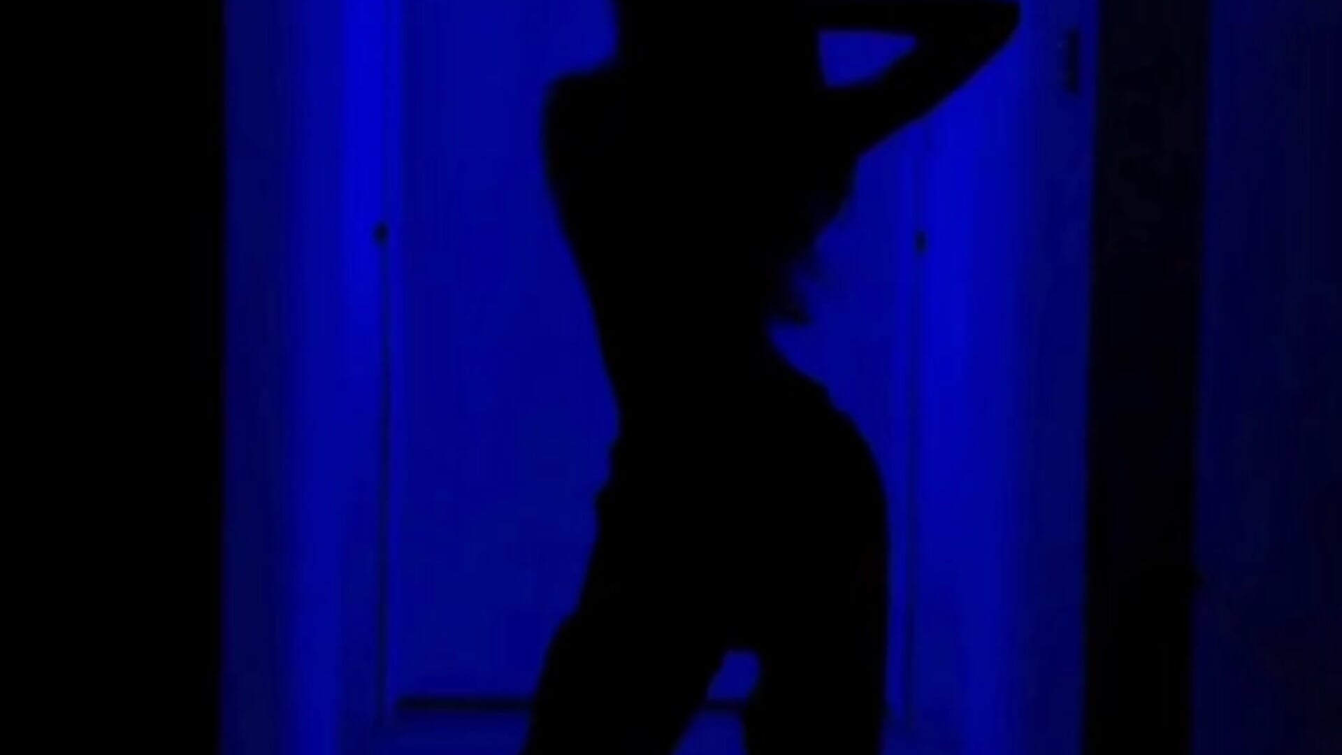 You’re clothes making me uncomfortable please take them off💋🤌 - video av JASMINE__09 cam model