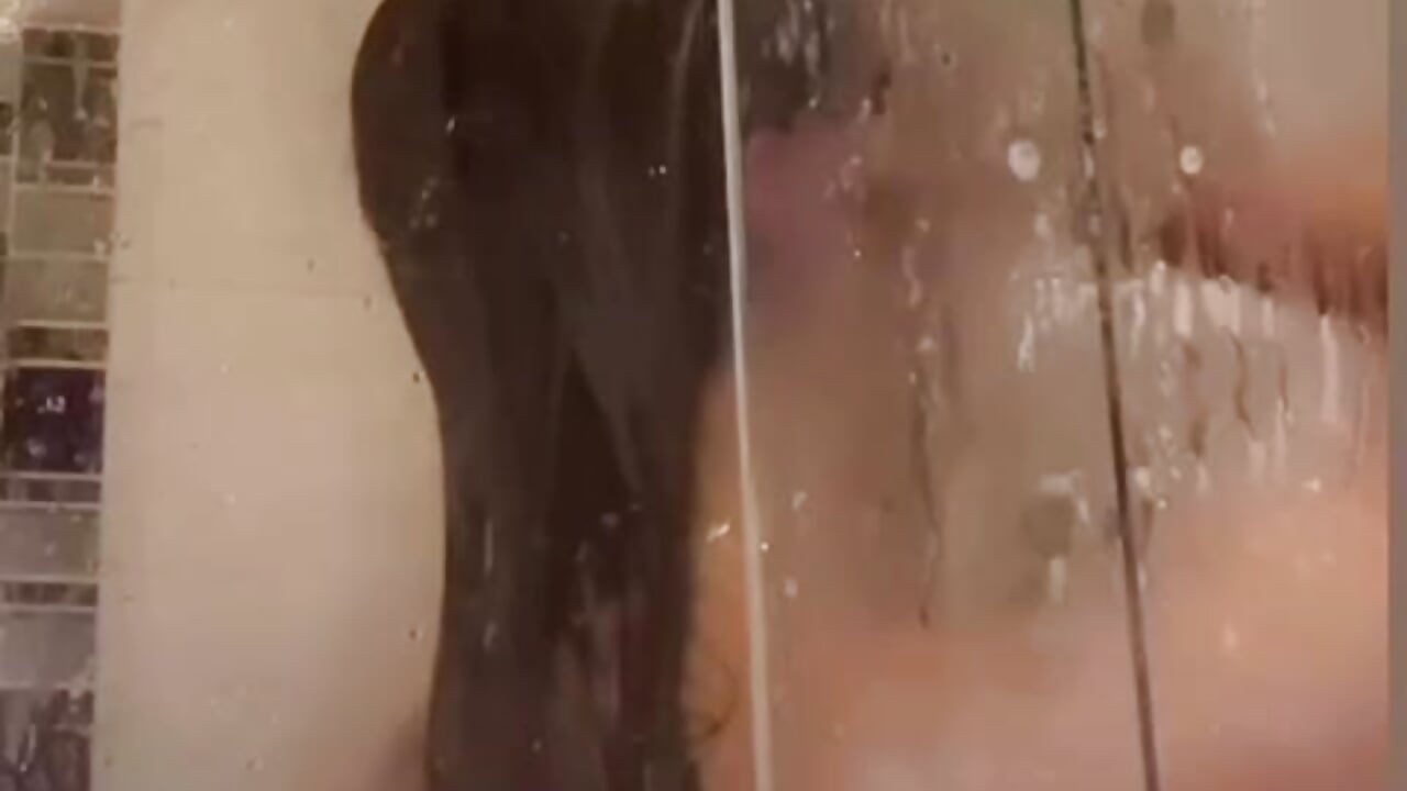 I wait for you in the shower – video af _sexybunny_ cam-model