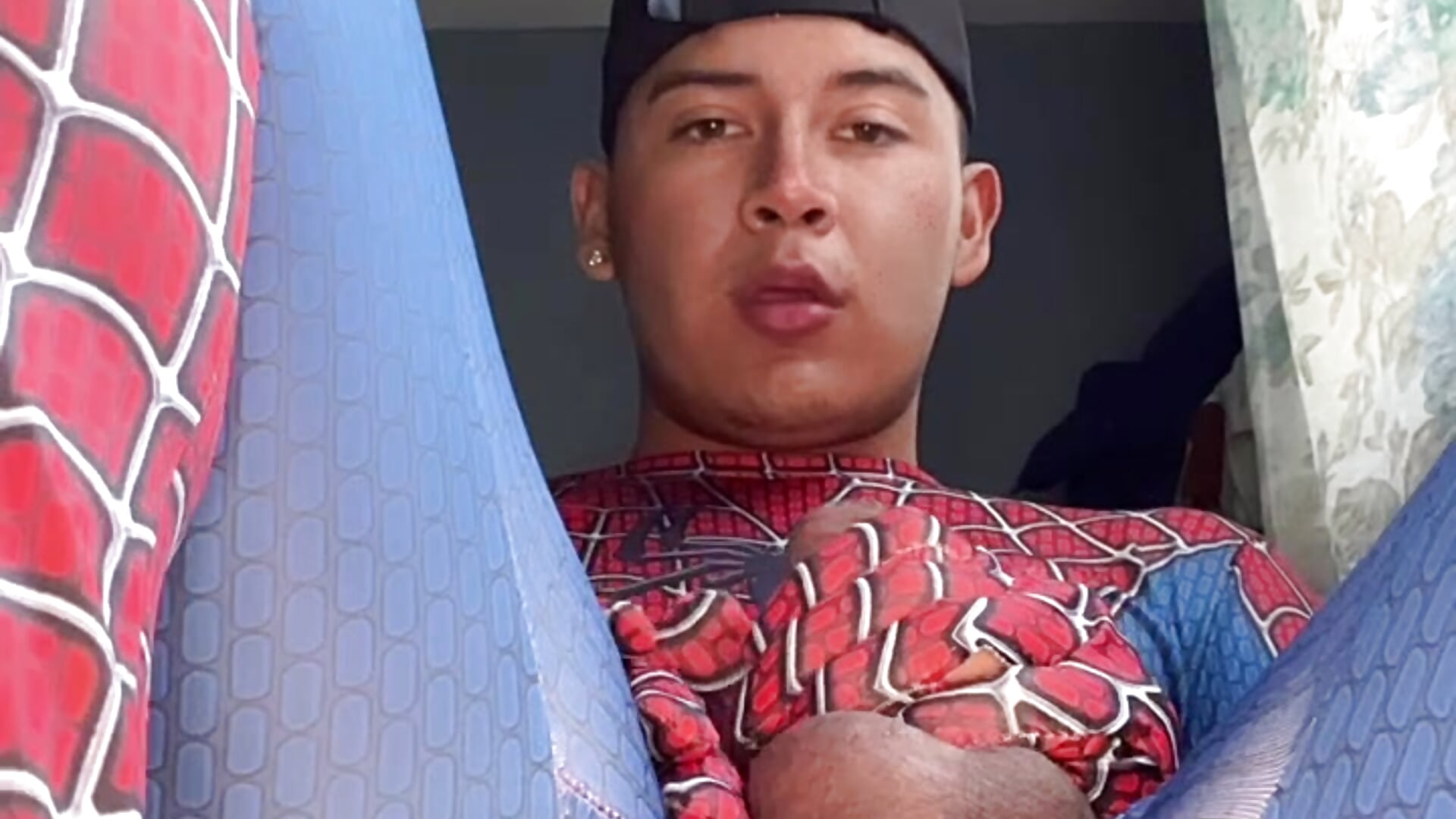 b54f958b4268445f951327e15ddf6be0 - video by Oscar_Bratz cam model