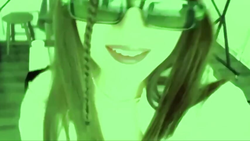 smile - video by YumKatherine cam model