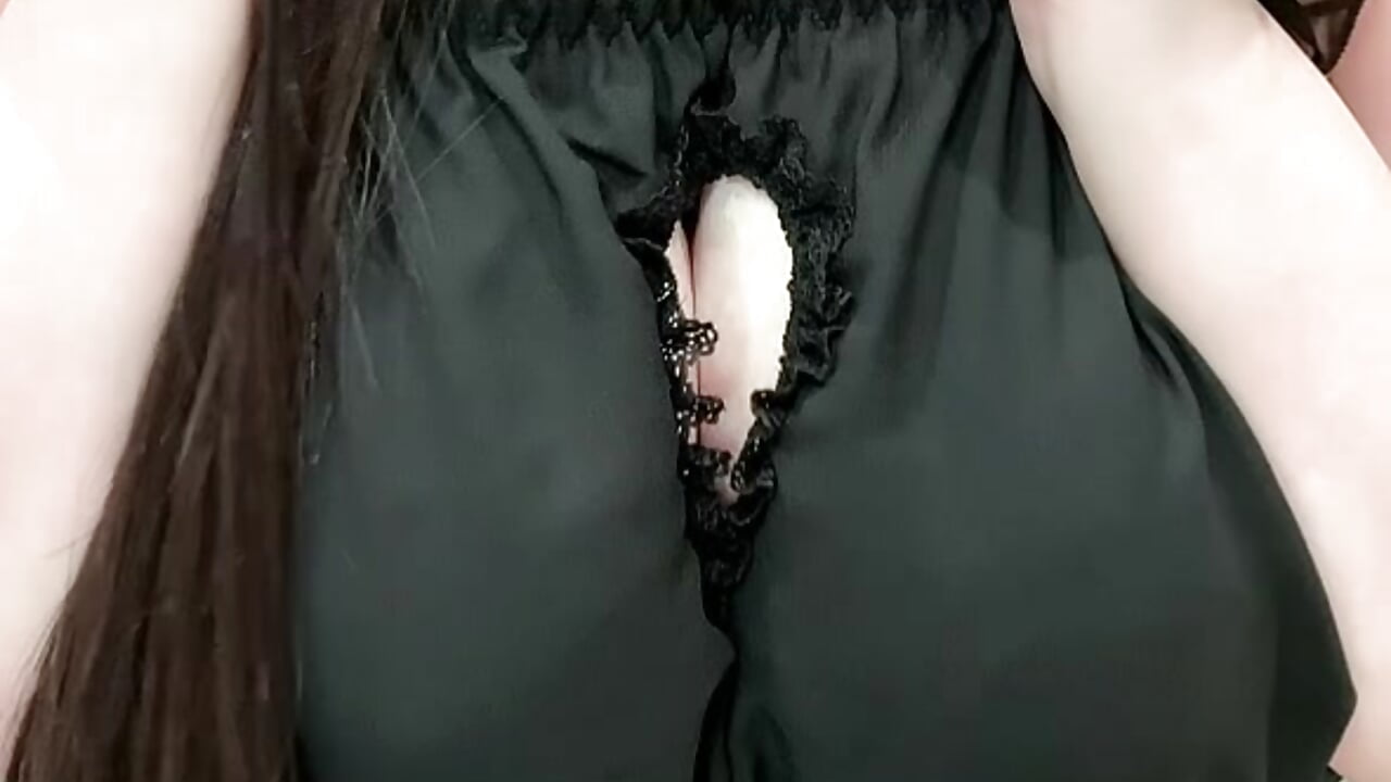 黒猫ランジェリーでおっぱいむにゅむにゅ
