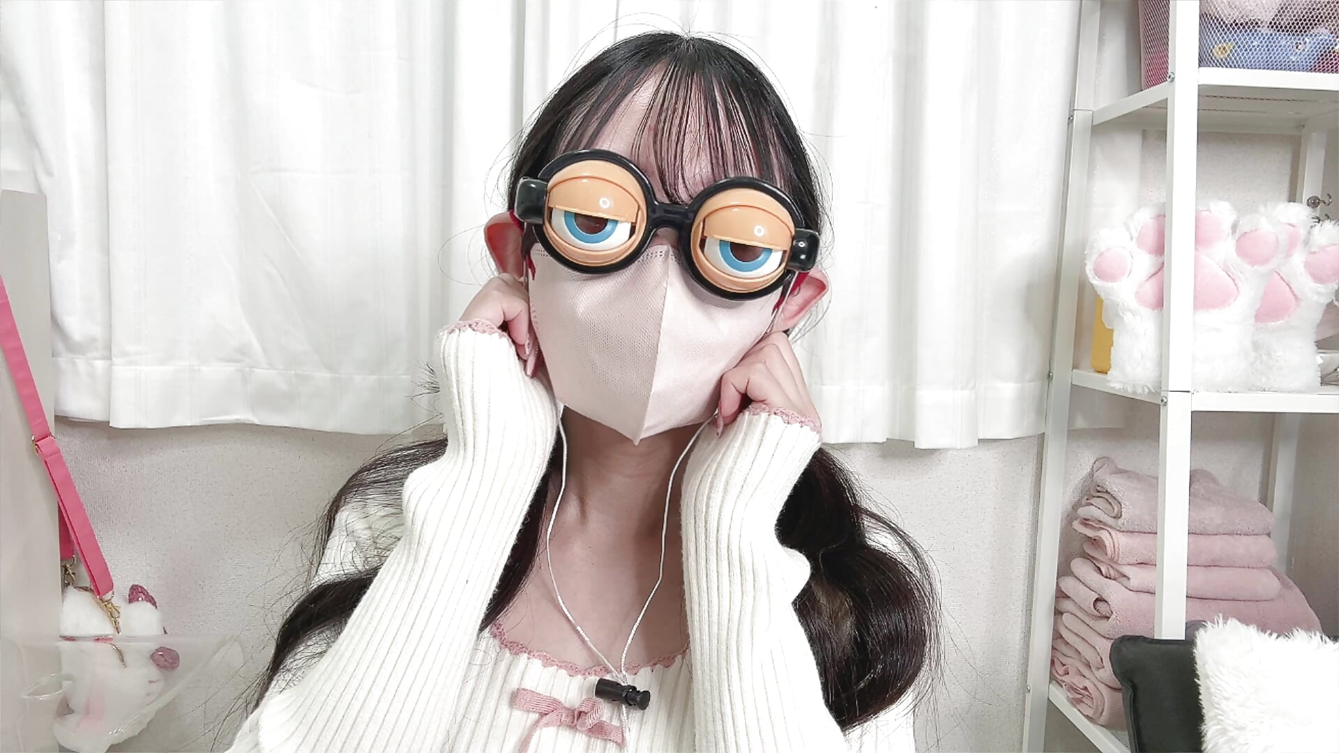 なっ、なにか？(  ⌯₄⌯) ᐝ