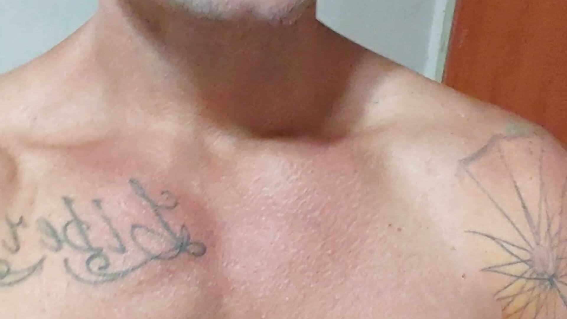 1000225043.mp4 - Vídeo de Giricotta, modelo de vídeos