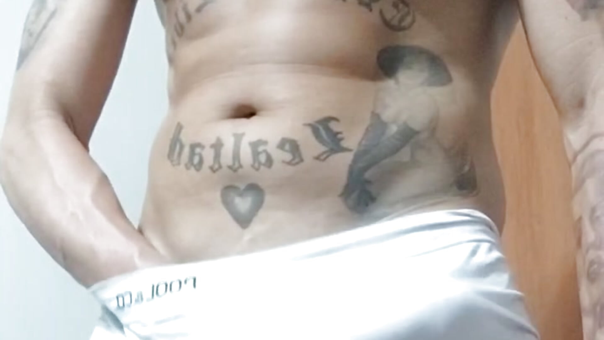 Hard dick into my white underwear - Vídeo de Giricotta, modelo de vídeos