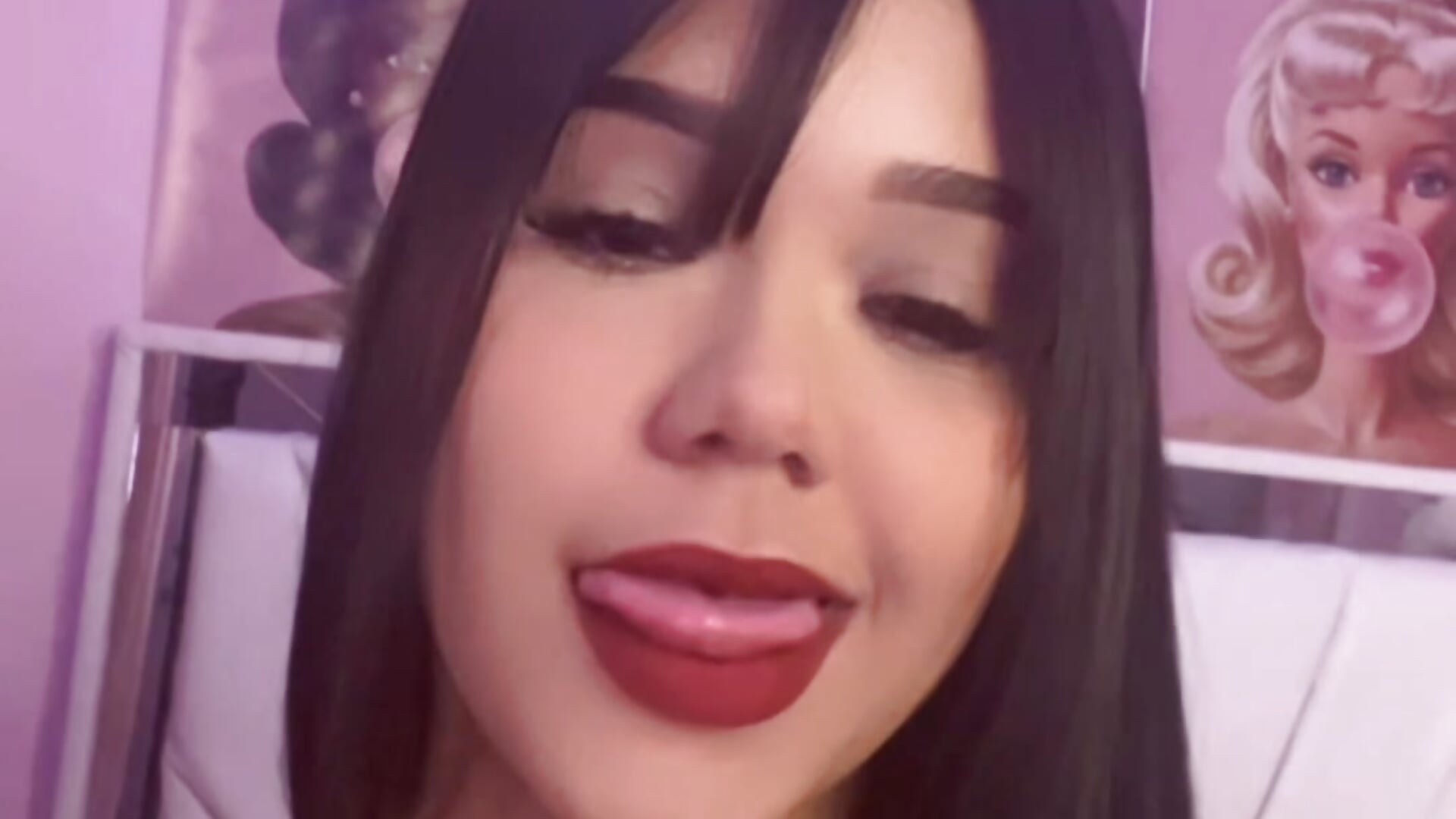 💋 - vidéo du modèle de showcams Geralllll