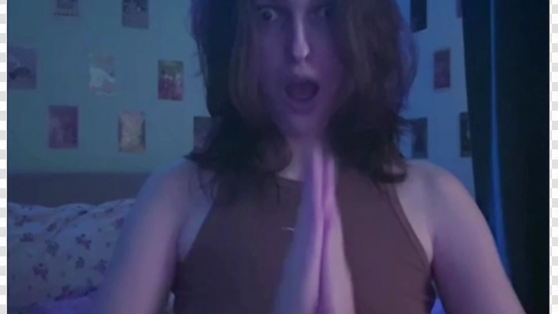 Meow!! :3 – video od webkamerové modelky Sweet_Paradox