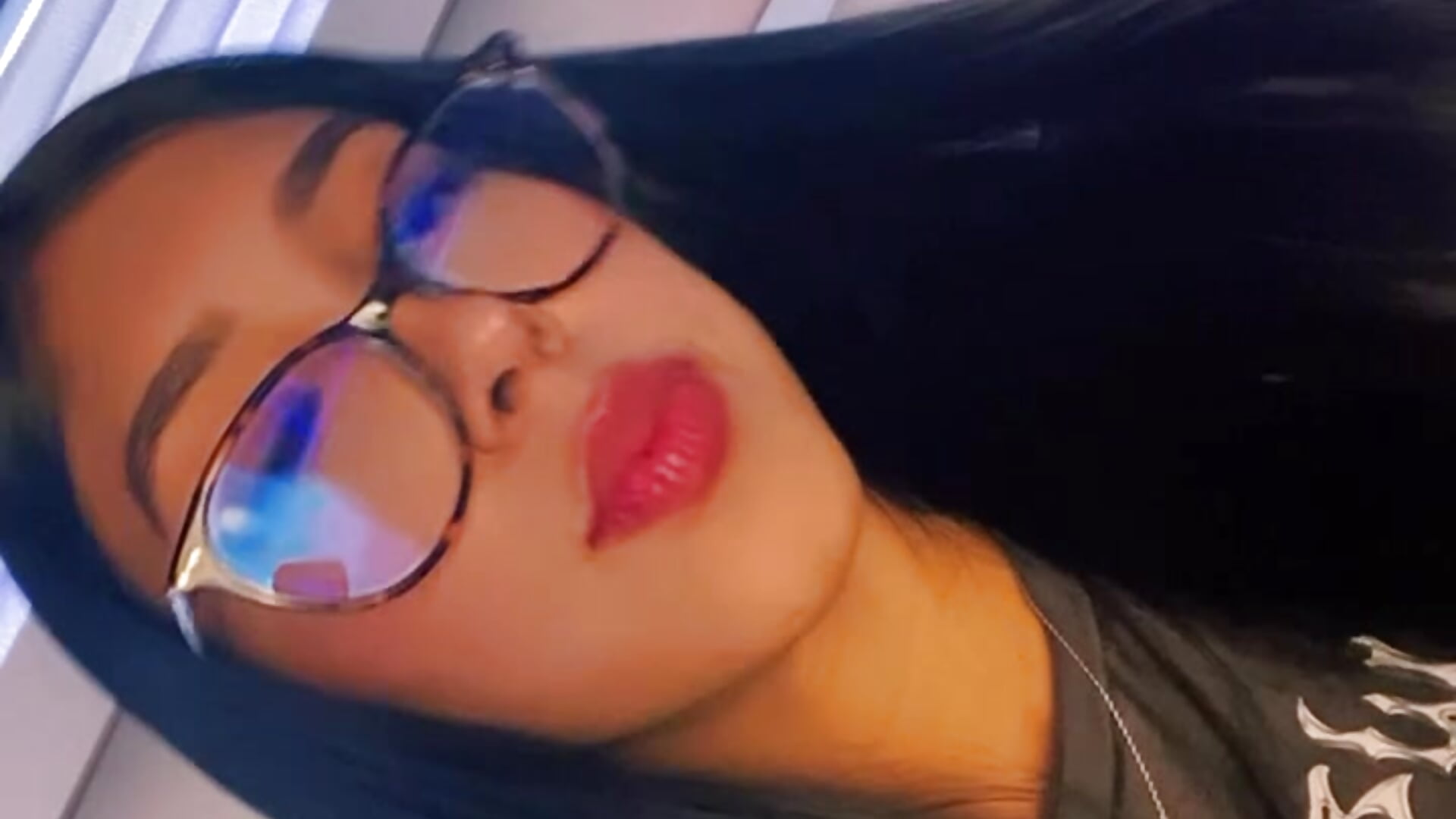 7b2a301e2e744a8389a72e1f5f8bec5d - video by Mis__lola cam model