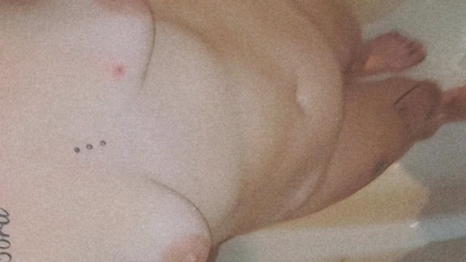 I love Showers 🚿 😍 - video by angel_star420864 cam model