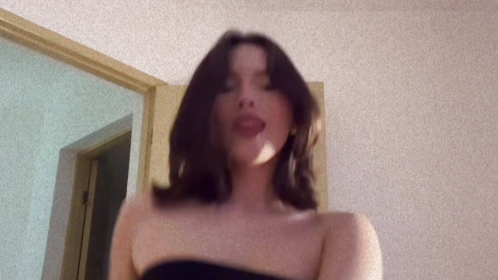 A sexy mini dance for you 💋 - video by 1abby cam model