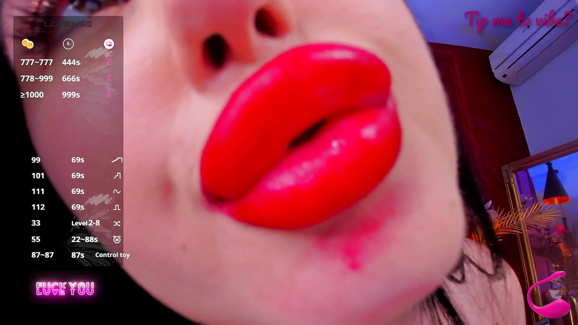 suck and kiss u with hot red lips