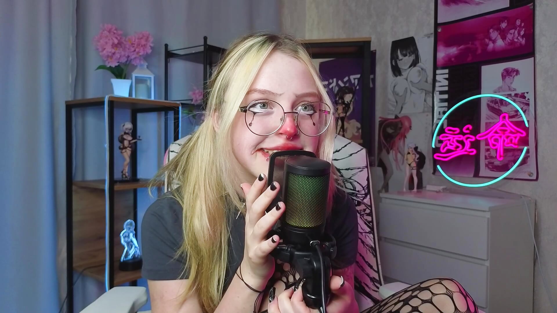 First ASMR video - video by HildaEvatt cam model