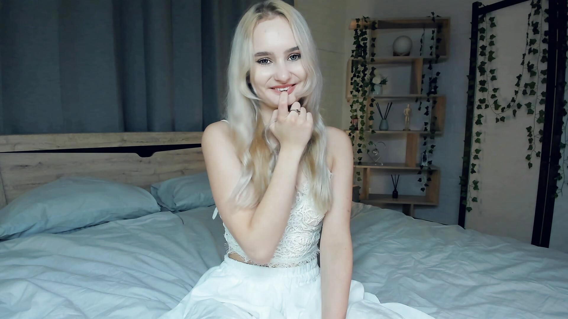 Me - video by Spiner_Martini cam model