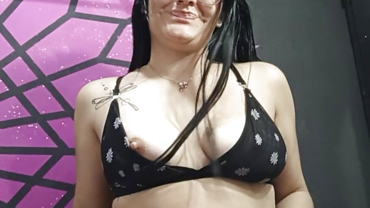 Ven pasamos un rato delicioso tu y yo - video by Catalina_Rios00 cam model