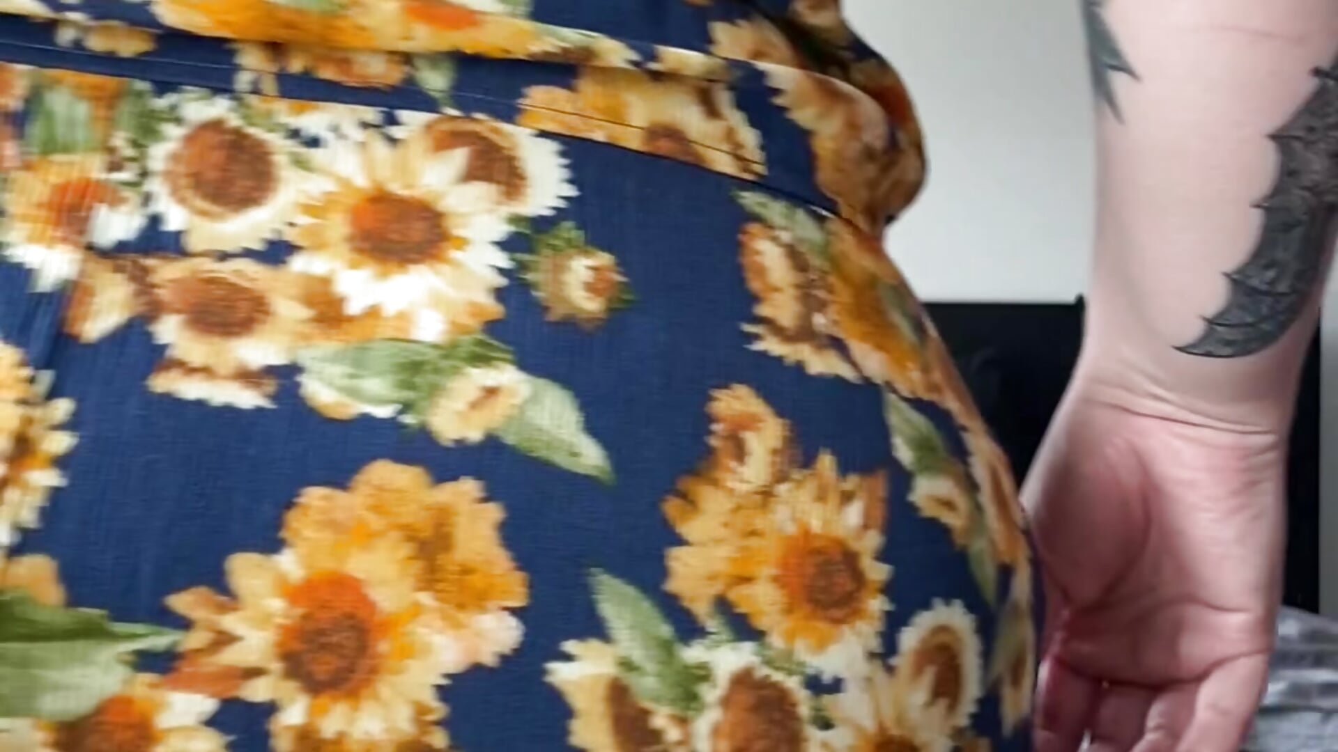 IMG_6047.mov - video by SlySiren420 cam model
