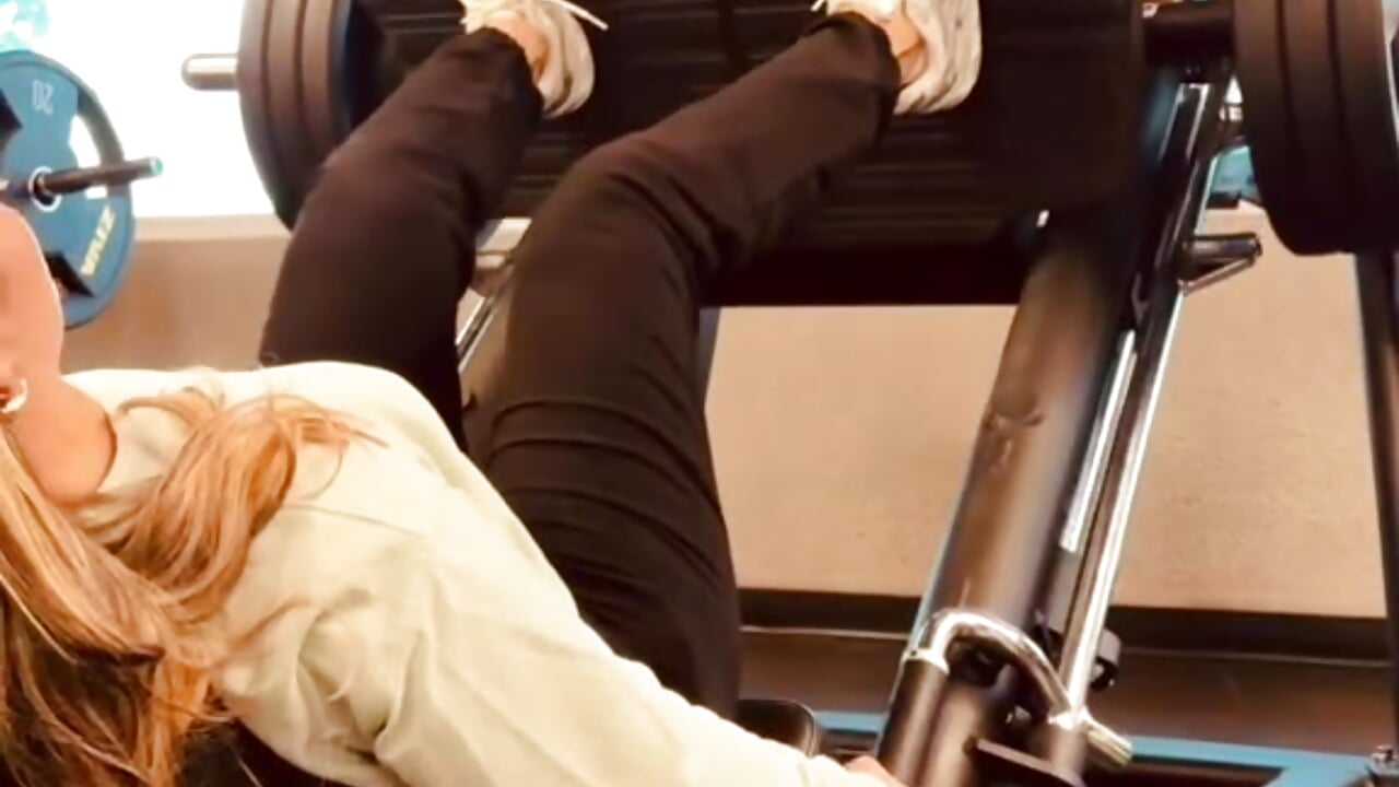 I love doing legs 😎 - video của người mẫu cam Katapinter