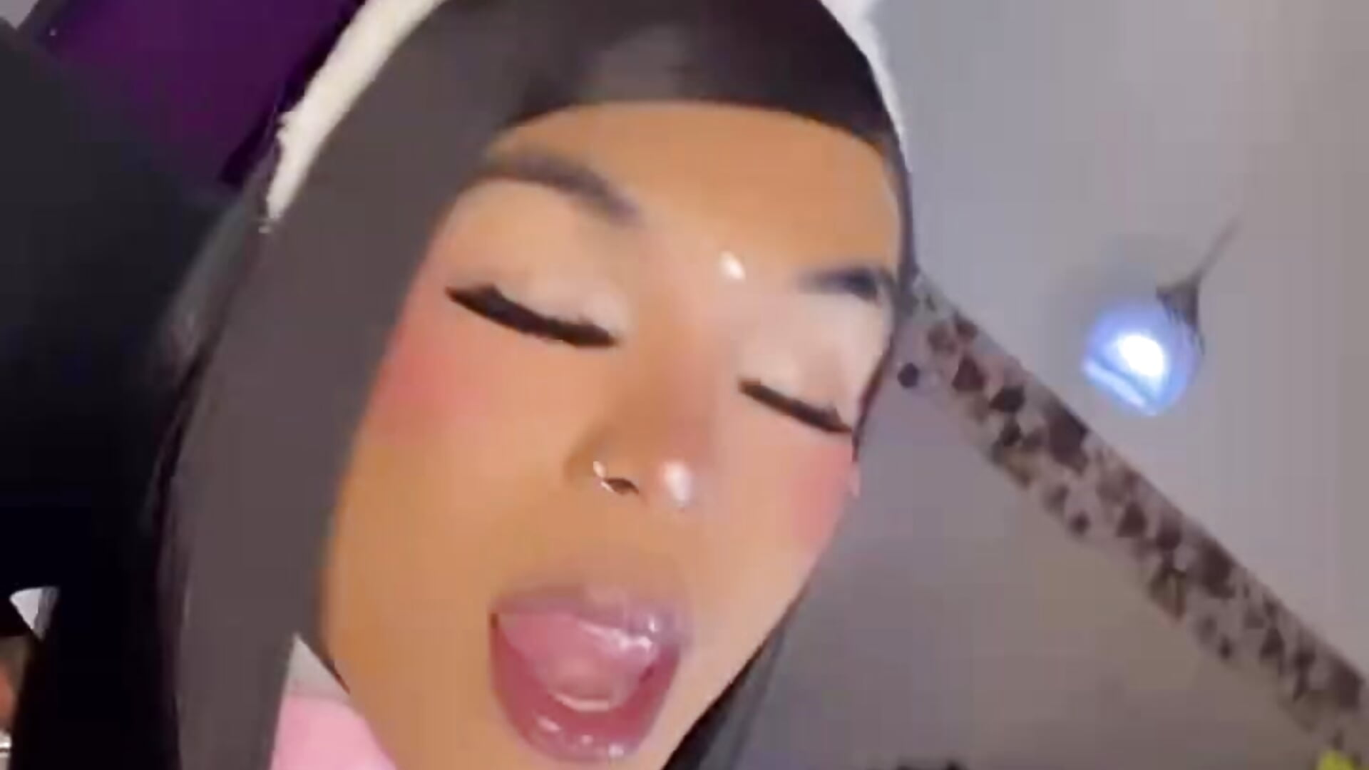 6a2b7f73-6ff9-417d-a71f-d1cb7942ef0e (1) - vídeo de la modelo de cam mistressbigcock777