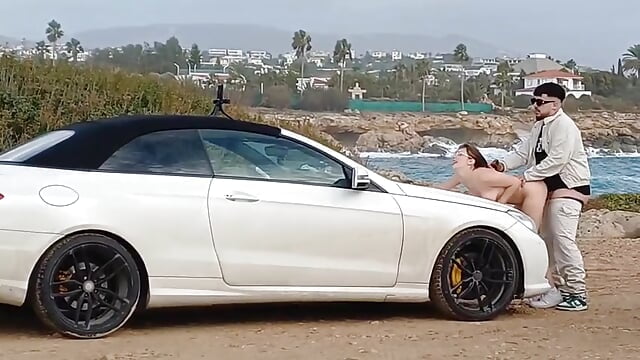 Outdoor fuck on car 🥵🤫