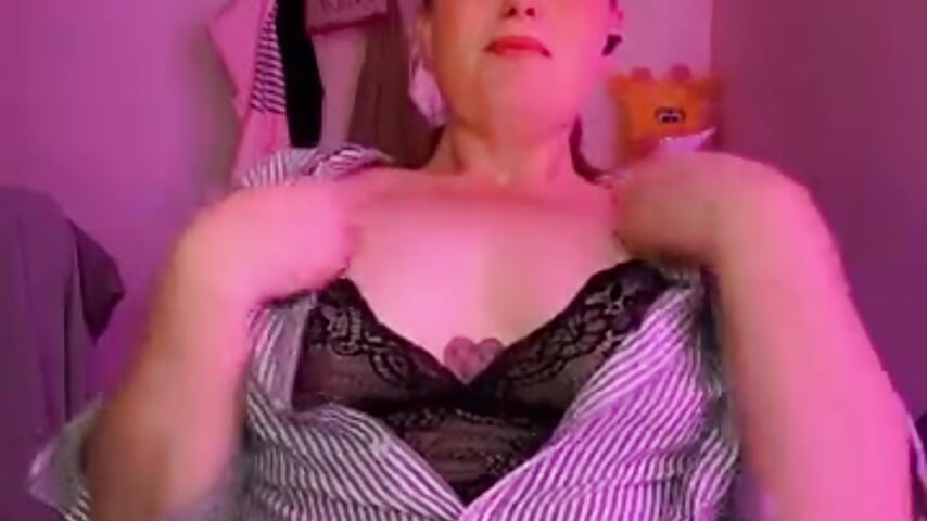 KIMBERLYBRI5960~403CB84A-9FAB-4440-A47B-E8B1DF013674 - video by sluttywidowedex cam model