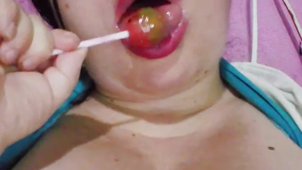 I like to suck - video av Cheliafun cam-modell