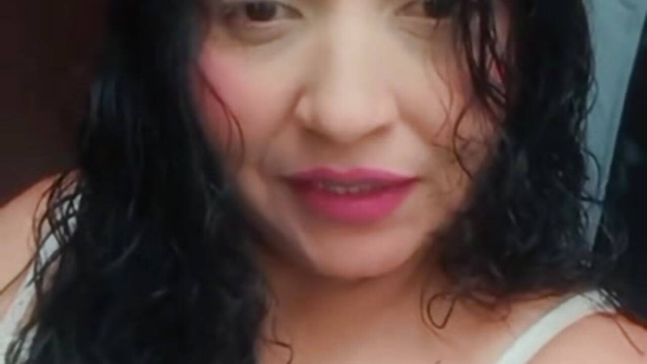 kiss bb - video oleh model kamera maryluznasty