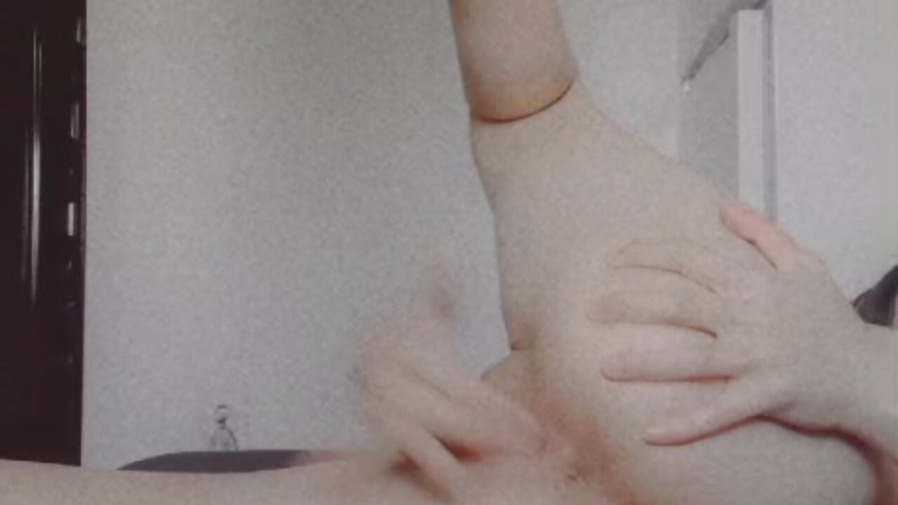 Fingering my hot pussy