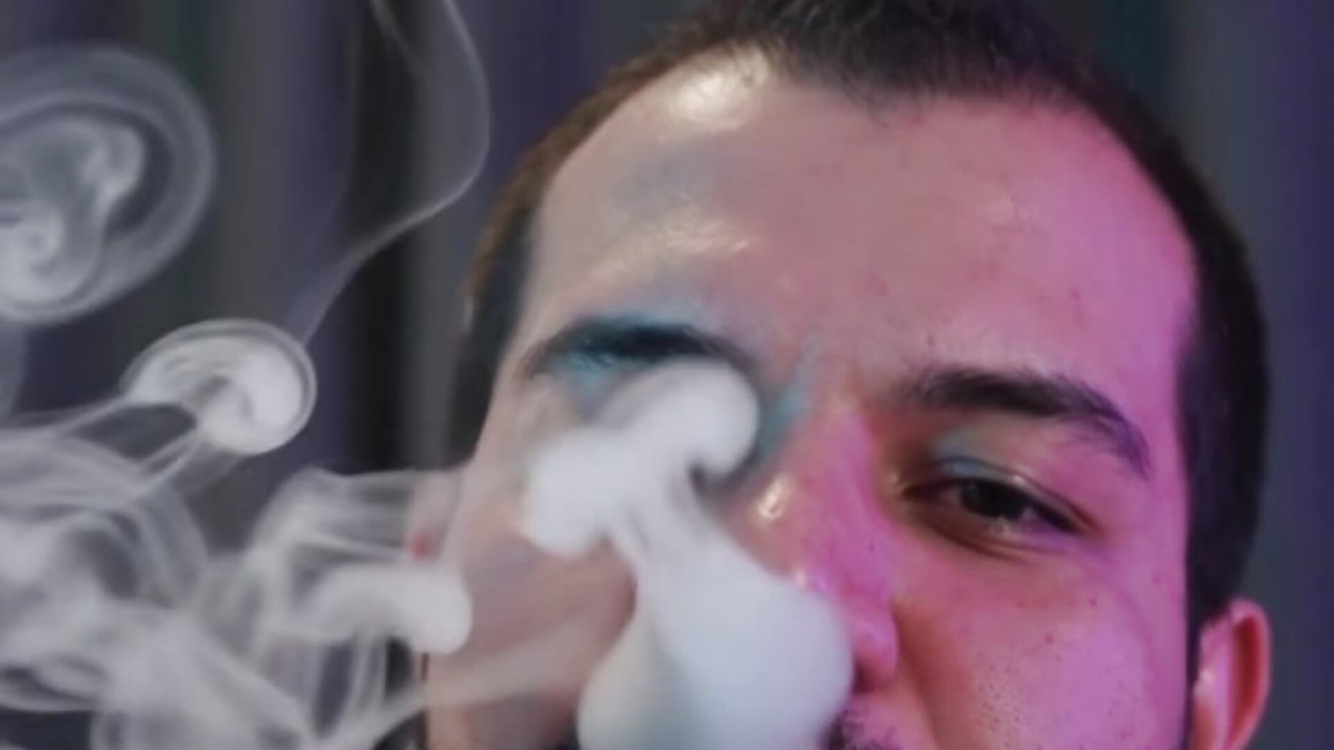 Experimentos con nubes - video by bearcloudcomputa cam model