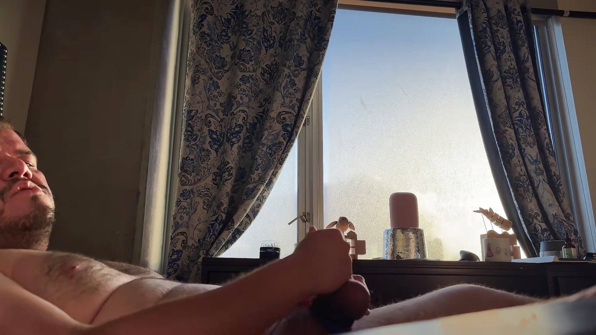 clean me-sunrisenublado-1 - video oleh bearcloudcomputa kamera model