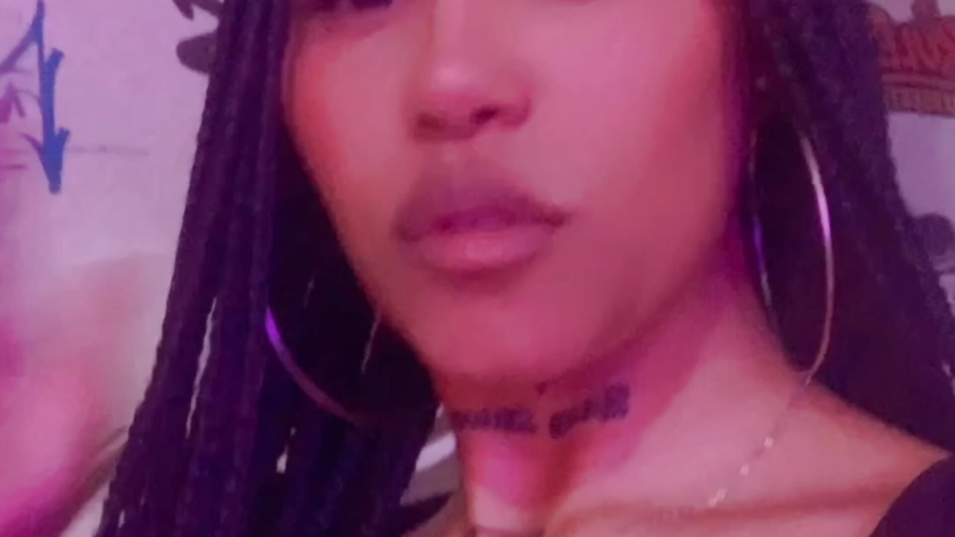 Hello 👋－カメラキャストのdevi_black13_の動画