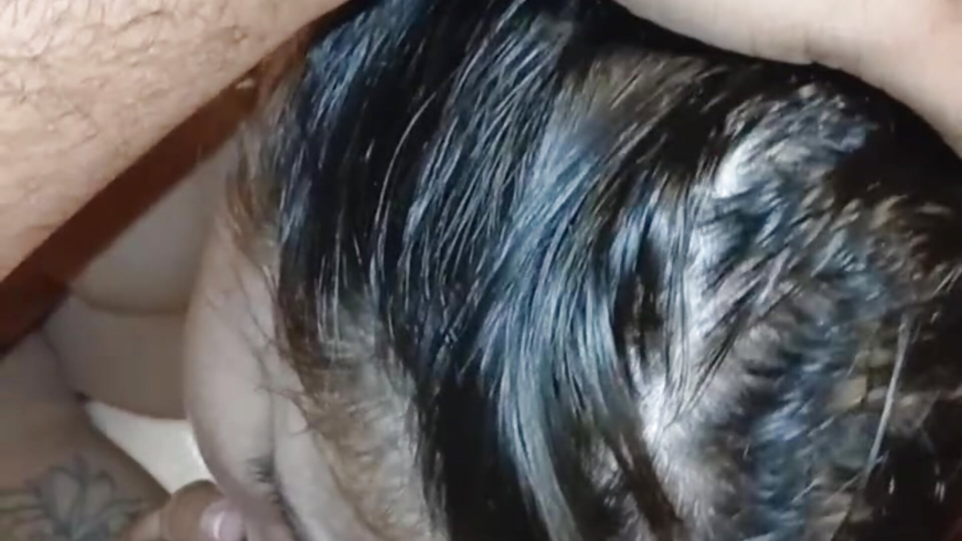 Chupando e levando gozada na boca – video od webkamerové modelky carola_hotwife