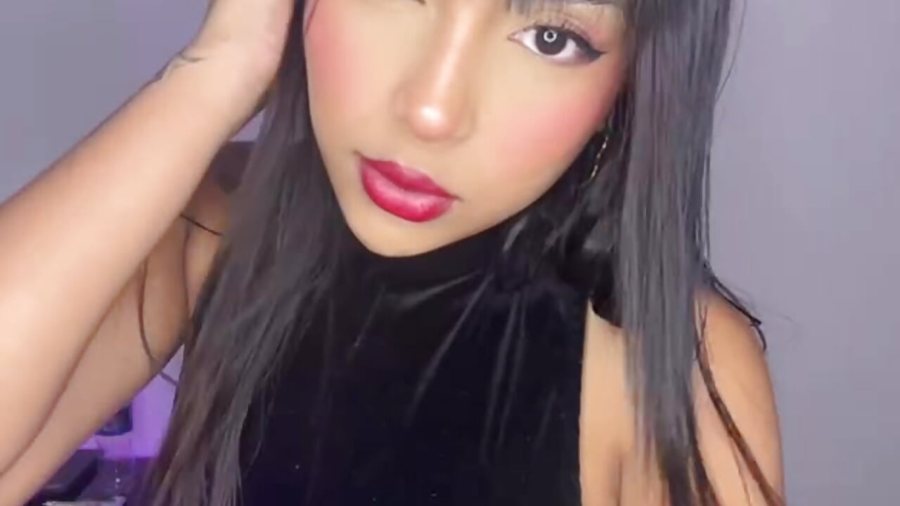 i love u 🌺 - video by Mariangel_11 cam model