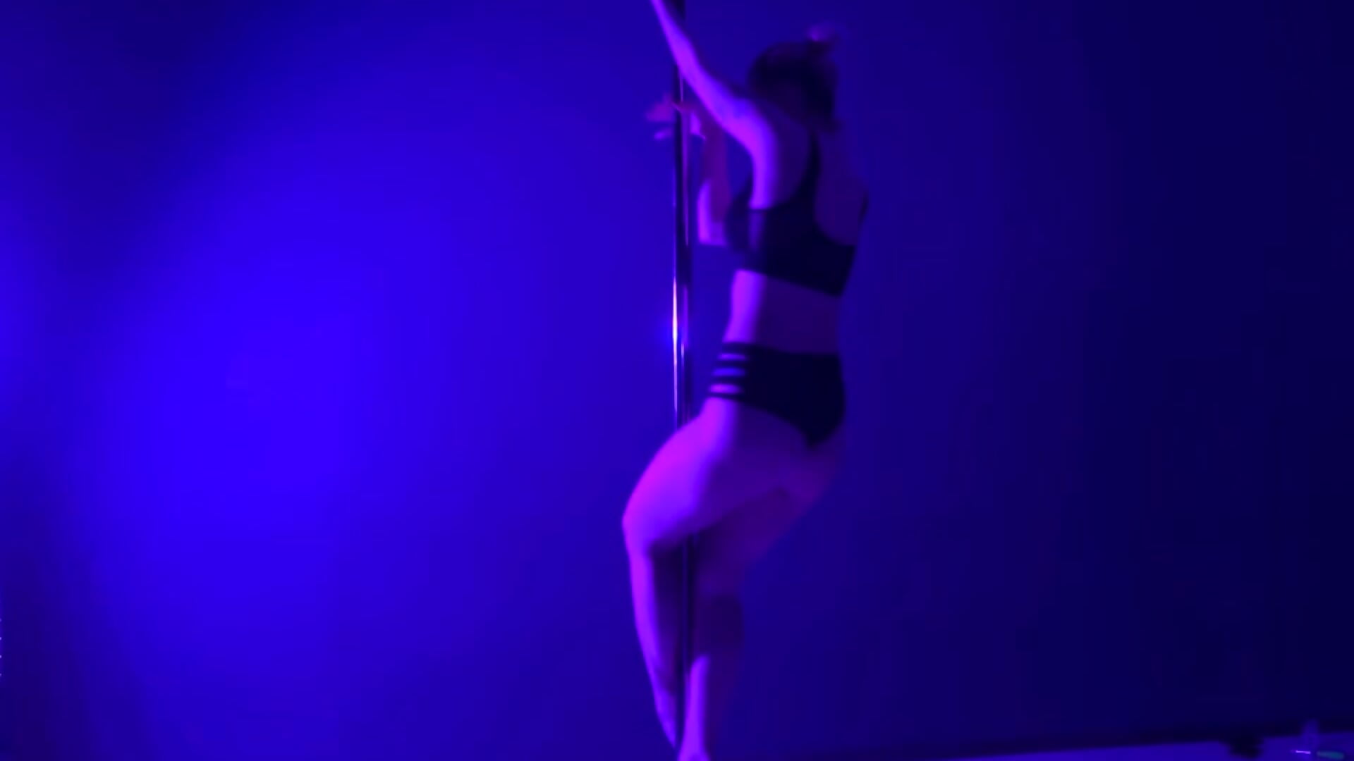 Pole dance