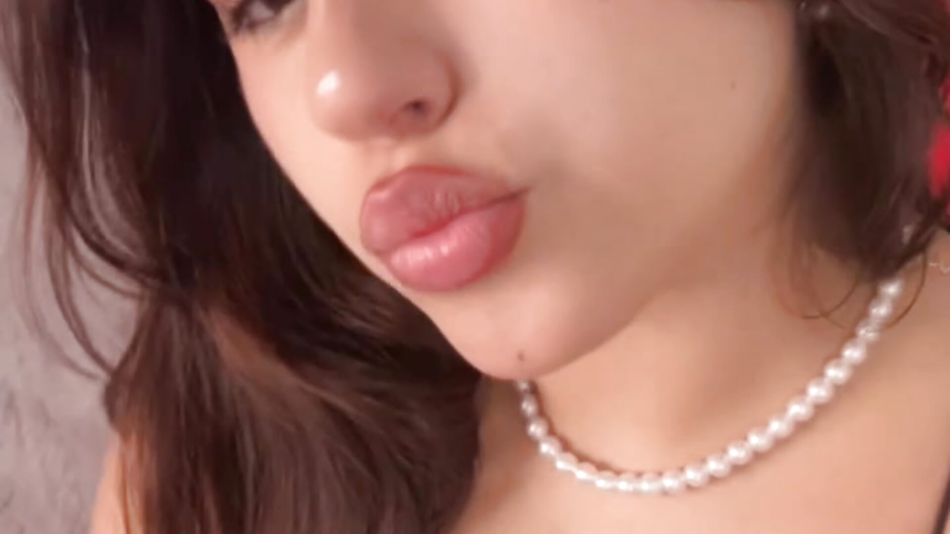 😏 - vídeo de la modelo de cam Miamontoya