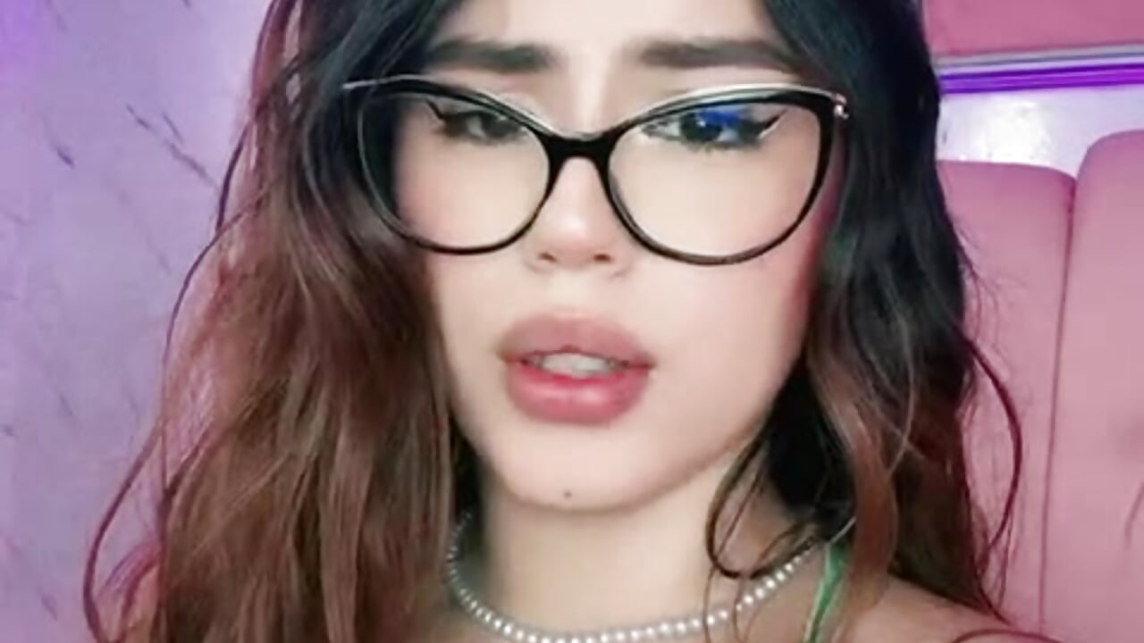 Greetings Horny - video by Miamontoya cam model