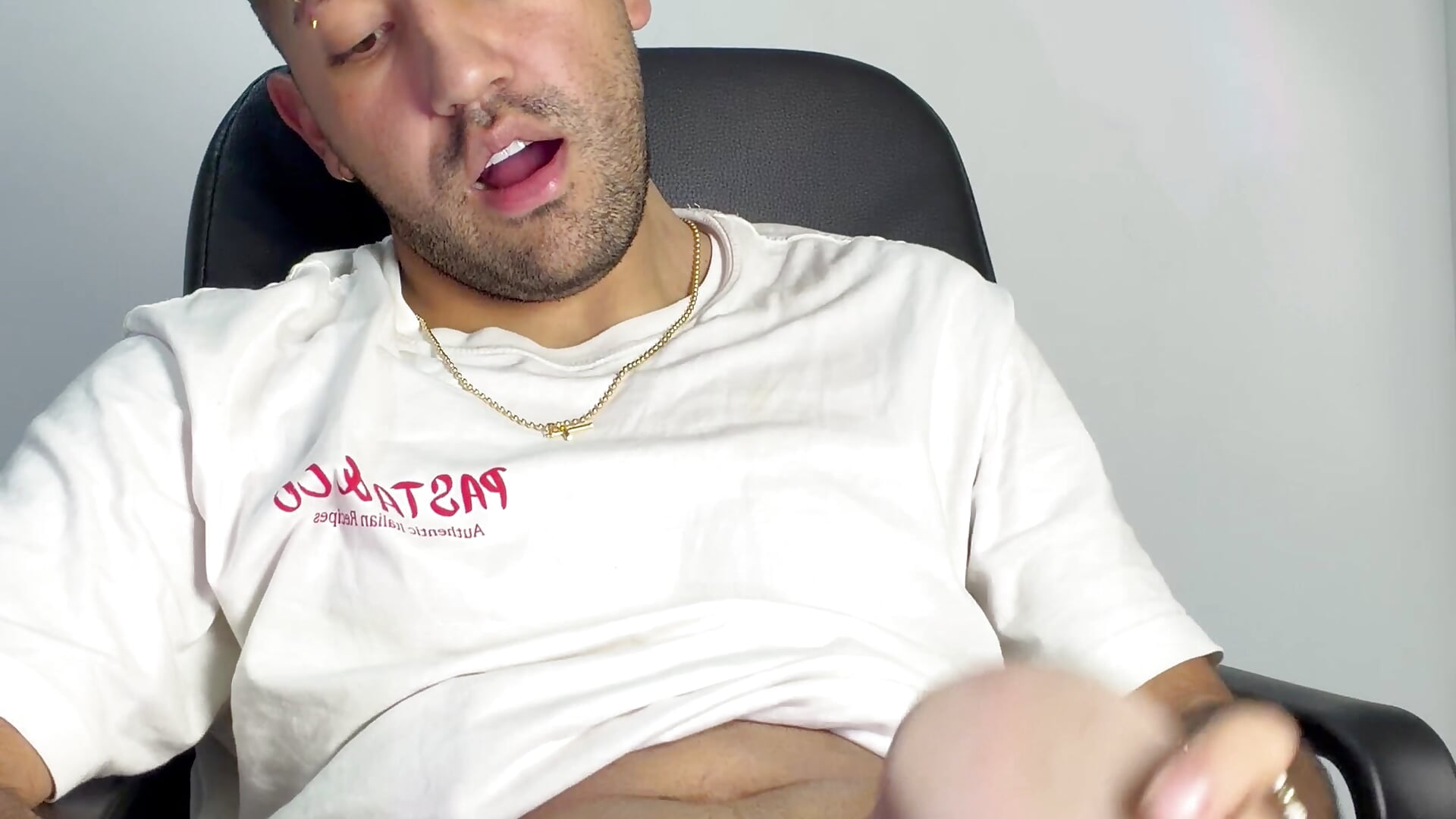 Mmmm 😋 - فيديو من JuanZapata33 موديل الكام