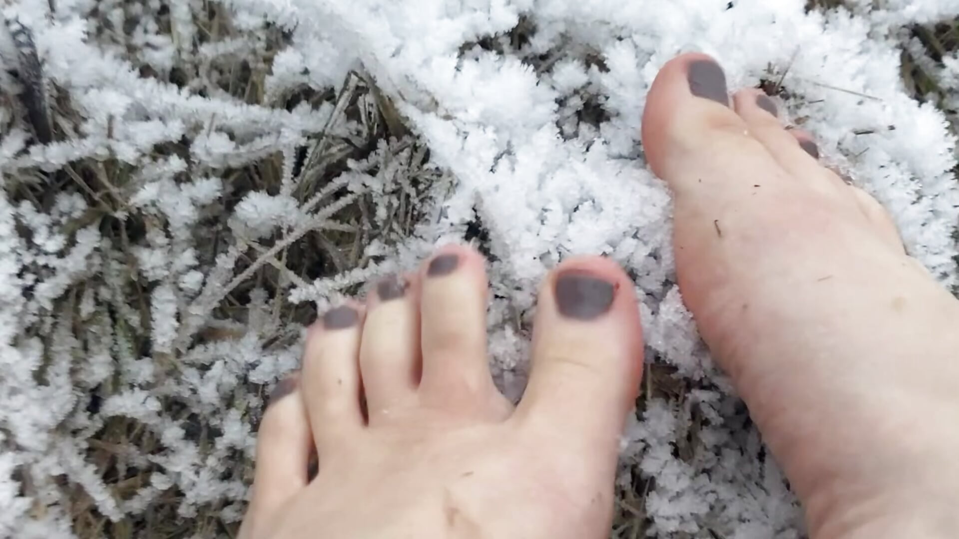 ❄️ ASMR snow feet porn ❄️